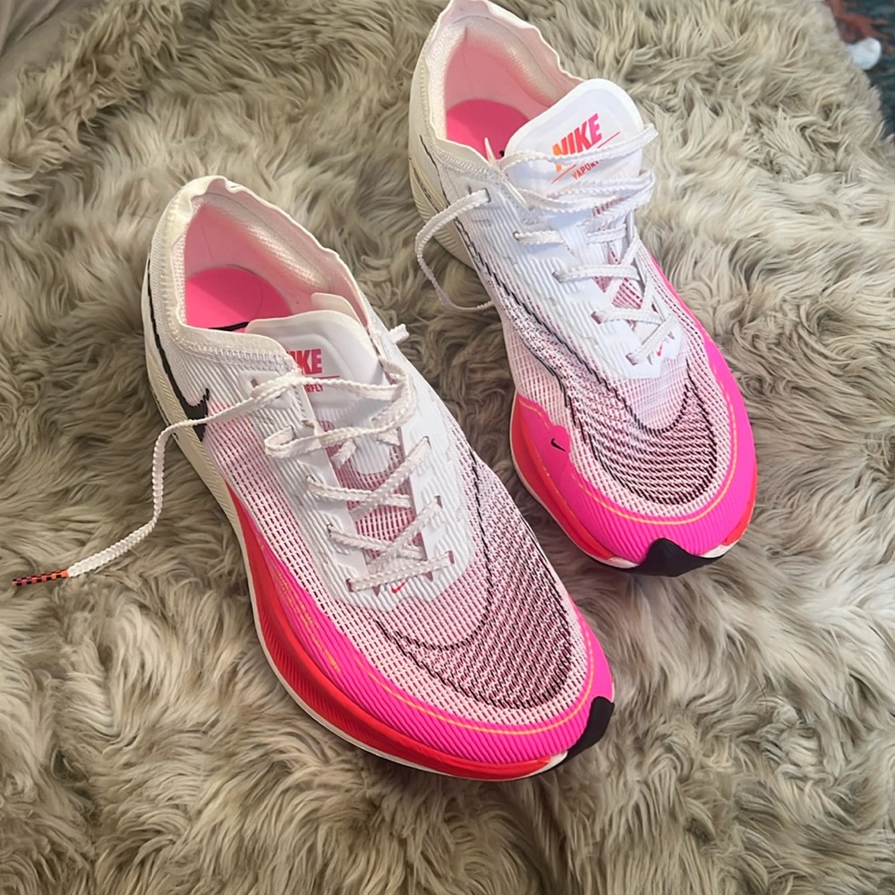 Nike Tennis Shoes